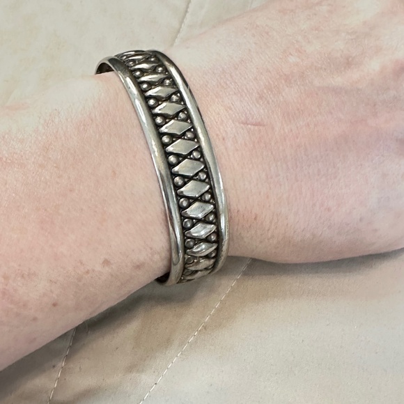 Silver Tone Cuff Bracelet w/Diamond Shape & Dot Design. 16mm Wide. EUC - Picture 10 of 11